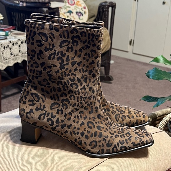 SOLD!! 8.5 Vintage y2k sueded cheetah leather chunky stacked square heeled boots - Picture 12 of 13